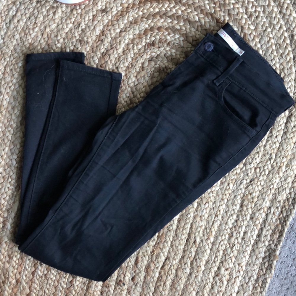 Levi’s 710 Super Skinny Jeans